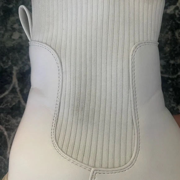 Women’s chunky white faux leather boots size 7.5 outdoors cabincore gorpcore - Picture 8 of 10